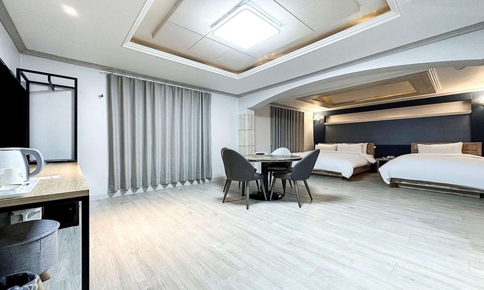 Gumi Time Hotel Екстер'єр фото