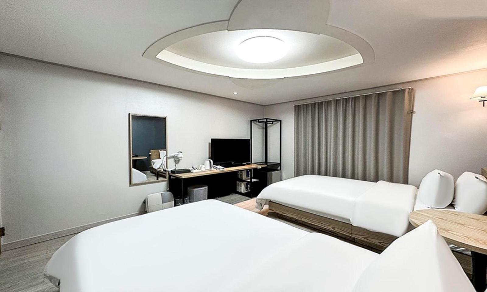 Gumi Time Hotel Екстер'єр фото
