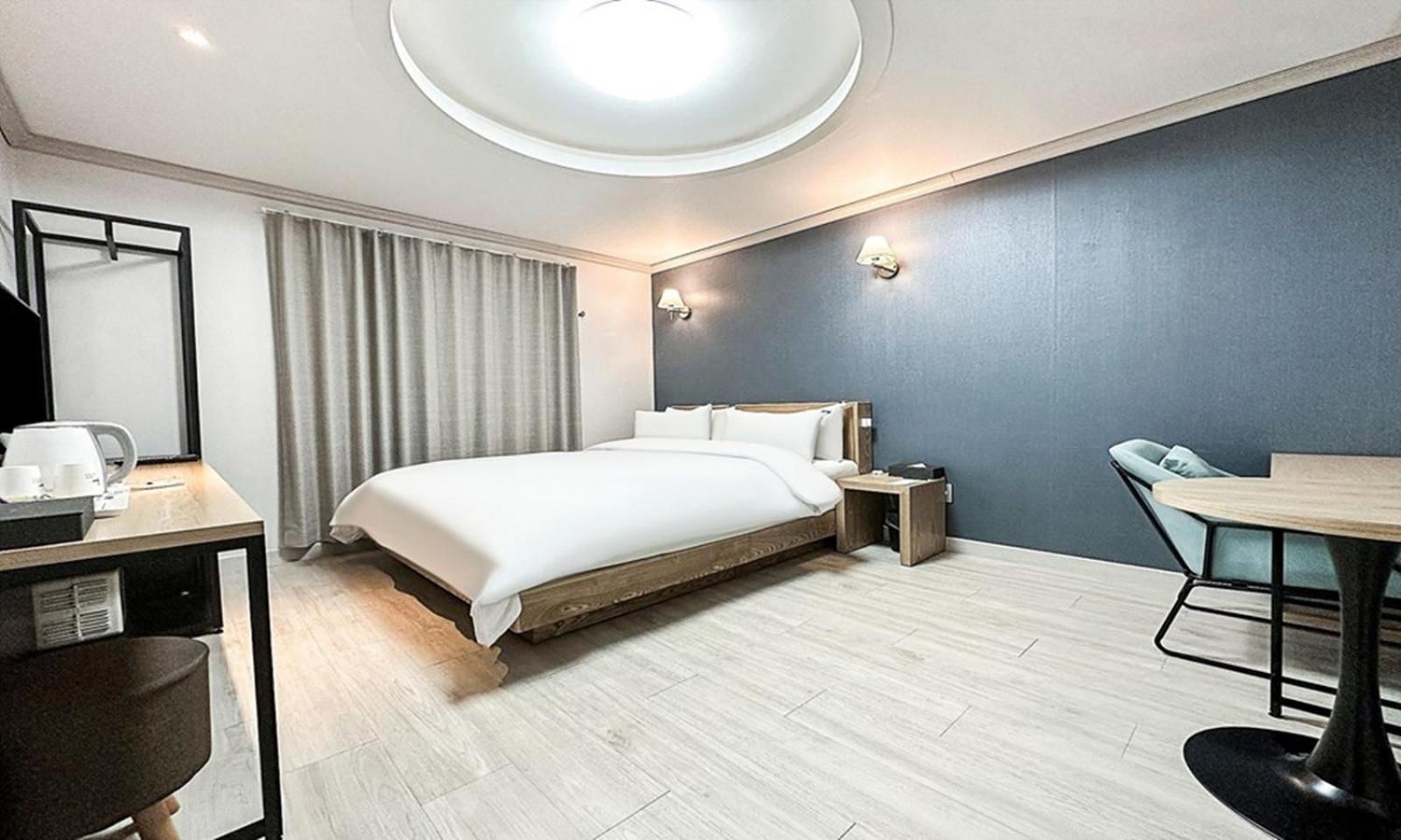 Gumi Time Hotel Екстер'єр фото
