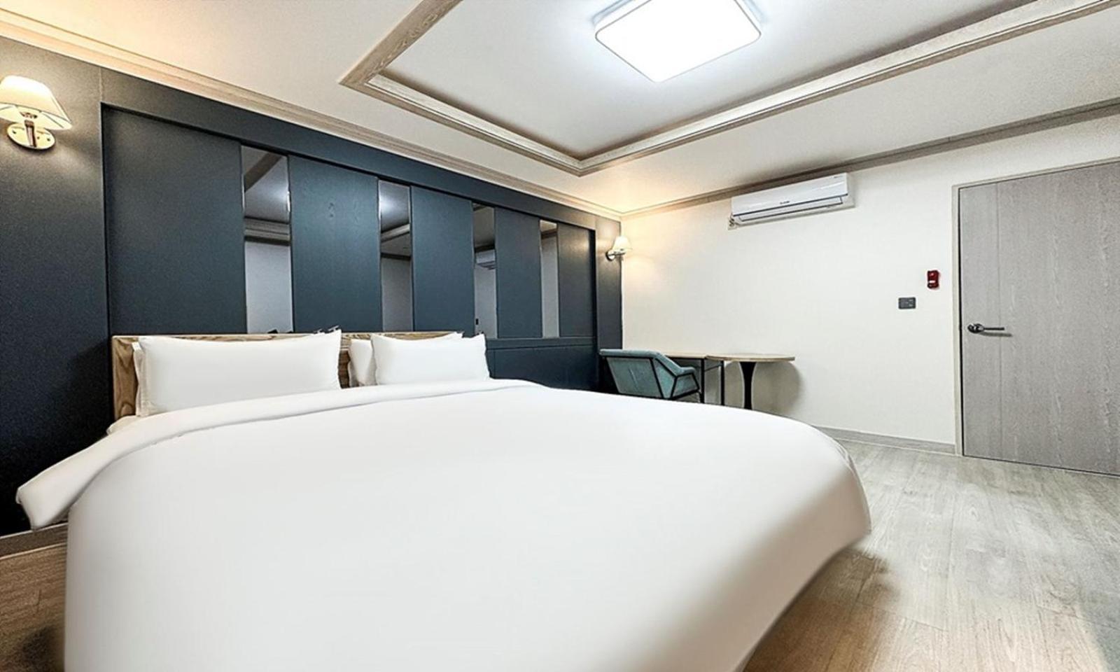 Gumi Time Hotel Екстер'єр фото