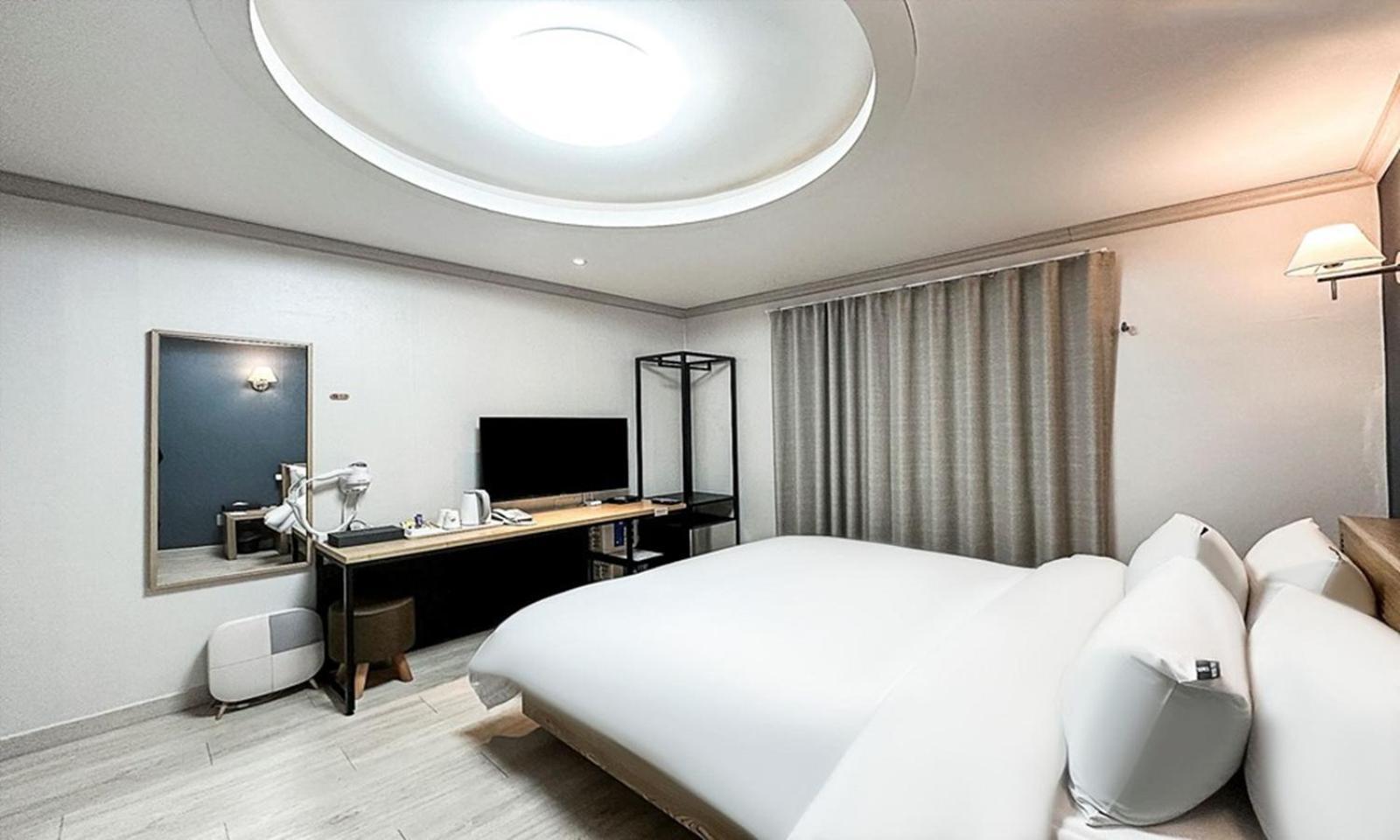 Gumi Time Hotel Екстер'єр фото