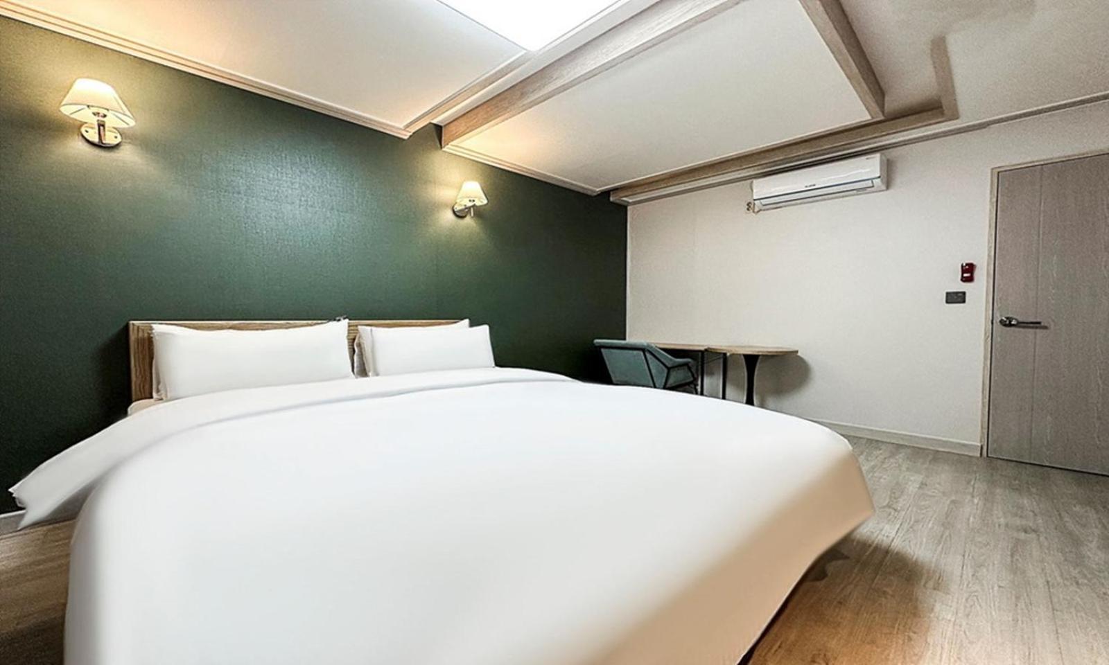 Gumi Time Hotel Екстер'єр фото